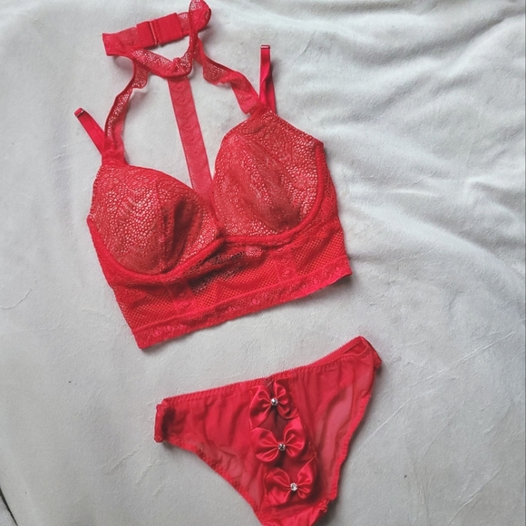 Victoria's Secret Other - 🍒NWT🍒 VS VERY SEXY LINED PLUNGE BRA + PANTY SET